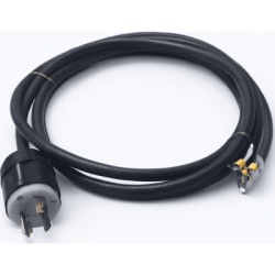 EPCOM POWERLINE LPUPSCABLE Cable de Alimentación para UPS / Trifásico 3 Pines con Tierra / 1.8 m (5.9 ft) / 120-240 VCA / 18 AWG / IEC 320C13 a NEMA 5-15P