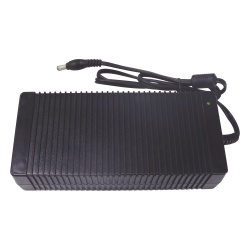 EPCOM POWERLINE PL53V3A Fuente de poder / 53 VCC / 3 A / 100-240 VCA / -20°C a 45°C / 7.48 x 3.43 x 1.69 pulgadas