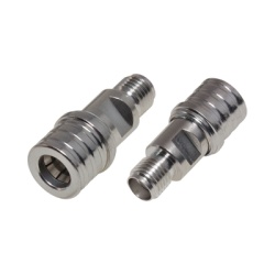 RF INDUSTRIES LTD RQA-5405-LP Adaptador en Linea de Bajo PIM de Conector QMA (Quick Mate) Macho a SMA Hembra Bronce Blanco/ Oro/ Teflon.