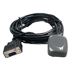 Syscom GM158 Combinacion de Antena GPS y Receptor en un Solo Componente Incluyendo Cable y Conector RS-232 por Medio del Cual Proporciona Datos de Posicionamiento NMEA.