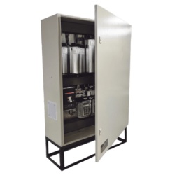 TOTAL GROUND CFI-05-240 Capacitor Fijo de 5 KVAR y 240 VCA con Interruptro y Gabinete
