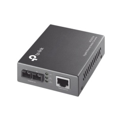 TP-LINK MC200CM Convertidor Fibra Optica Multimodo / 1 Puerto RJ45 10/100/1000 Mbps / Puerto Fibra Optica SC 1000 Mbps / Hasta 550 metros / Plug and Play