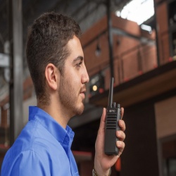 TX PRO TX600 Radio Portátil Analógico / UHF 400-470 MHz / 5W / 16 Canales / Scrambler / Batería 2500 mAh / VOX - Img 9