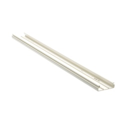 PANDUIT T45BWH8 Base para canaleta T-45 de PVC rigido con orificios perforados para montaje 60.3 x 18.5 x 2400 mm Color Blanco