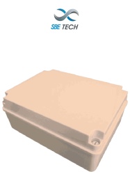 SBE TECH SBT1630016 SBE TECH OP240190160 - Caja plastica con tapa opaca de 24x19x16 cm multiusos IP66 fabricada en material autoextinguible y resistente a la abrasion