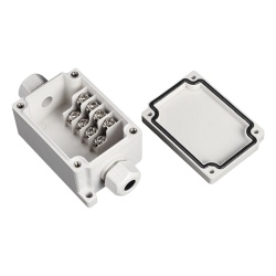 PRECISION PST-TJ-4P Caja de Conexion Exterior con Conexion Lateral para 4 Lineas (doble tornillo). Incluye Glandulas.