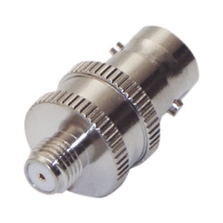 RF INDUSTRIES LTD RFB-1142-4 Adaptador en Linea de Conector BNC Hembra a SMA Hembra Corto / Celulares Motorola Niquel/ Oro/ Teflon.