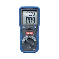 TOTAL GROUND KRT-01-3PN KIT de Medidor de Resistencia a Tierra Digital ( Terrometro ) a 3 hilos CAT III / 1000 V.