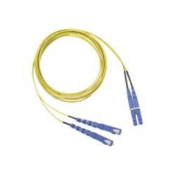 PANDUIT F92ERLNSNSNM002 Jumper de Fibra Optica Monomodo 9/125 OS2 LC-SC Duplex OFNR (Riser) Color Amarillo 2 Metros (6.56 Pies)