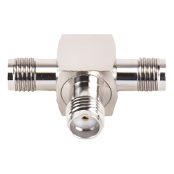 RF INDUSTRIES LTD RSA-3401 Adaptador en Forma T de Triple Conectores SMA Hembra Niquel/ Oro/ Teflon.
