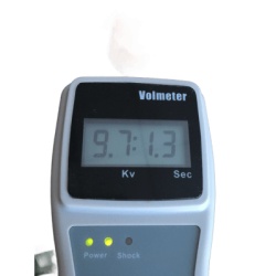 SFIRE SF-VOLT Voltímetro Digital para Cercas Eléctricas / Rango 200 V a 12 kV / Pantalla LCD / Sonda de Tierra / Apagado Automático / 9V - Img 2