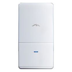 UBIQUITI UAP-AC-OUTDOOR Punto de acceso UniFi para exterior, omnidireccional doble banda MIMO 3x3, 802.3at, hasta 200 usuarios concurrentes.