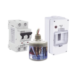 EPCOM POWERLINE PL16ACD Kit de Centro de Carga Para Corriente Directa Breaker de hasta 800 Vcc de 16 A con Supresor de Descargas Atmosfericas.