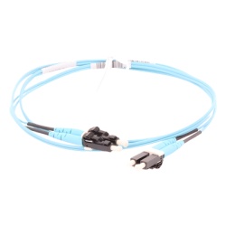 PANDUIT FX2ERLNLNSNM002 Jumper de Fibra Optica Multimodo 50/125 OM3 LC-LC Duplex OFNR (Riser) Color Aqua 2 Metros (6.56 Pies) - Img 2