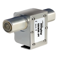 POLYPHASER ISVU50HNME Protector coaxial para combinadores en VHF / UHF de 50 a 550 MHz. Conector N Macho al equipo y N Hembra hacia la antena.