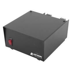 ASTRON RS-12A Fuente de Poder Lineal / 13.8 Vcc 12 A / Regulacion Electronica / Proteccion Sobrecorriente / Disipador Termico / Radios 30W