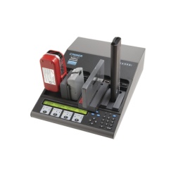 Cadex Electronics Inc 07-740-1100 CADEX 7400ER-C Analizador de baterias de 4 cavidades (170 W) no incluye adaptadores.