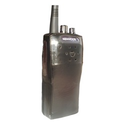 Syscom FSMTK-260 Funda de Piel Reforzada. Para Radios KENWOOD TK2100 3100 2102 3102 2102G 3102G. 260G 270G 272G 372G.