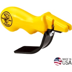 KLEIN TOOLS 48036 Afilador de Cuchillas y Tijeras / Carburo de Tungsteno / Doble Filo Simultáneo / Protector de Dedos / 4'' / 45 g