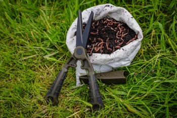 FOARFECA TRIPLA RAME AVID CARP WORM CHOPPERZ - Img 12