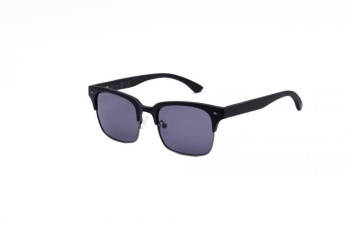 OCHELARI KORDA RONNIE BLACK