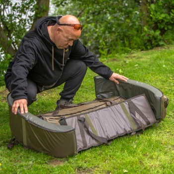 SALTEA DE PRIMIRE AVID CARP PRO-TECT DELUXE 126X72X26CM - Img 9