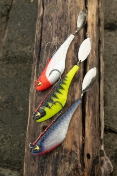 SPINNERTAIL BLACK CAT MAD FLASH SPIN TAIL 14CM SHOCK PERCH - Img 6