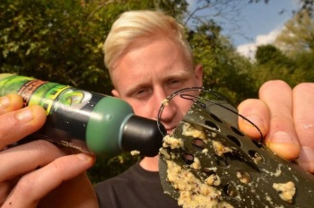 ATRACTANT KORDA GOO PINEAPPLE POWER SMOKE 115ML - Img 2