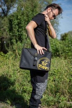 GEANTA DE UMAR BLACK CAT LURE CARRIER 13X26X38CM - Img 7