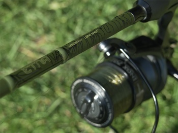 LANSETA CRAP DELPHIN ETNA CAMO LONGSHOT+ 3.90M 3,5LBS 3BUC - Img 6
