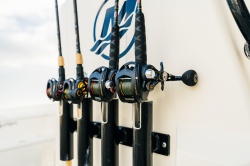 MULINETA CASTING PENN FATHOM LOW PROFILE 200 STAR DRAG LH 6.6:1 LEFT