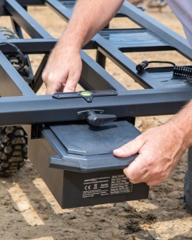 PLATFORMA MATRIX XR DURALITE CU CARUCIOR ELECTRIC POWER BARROW 98X87X7CM; CU MÂNERE 152X89X75CM - Img 14
