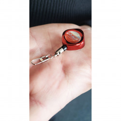 BRELOC CU AGRAFA PIN ON REEL OWNER PIN-213 ROSU