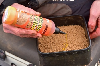 SIROP ATRACTANT DYNAMITE BAITS STICKY PELLET SYRUP - RED KRILL 300ML - Img 2