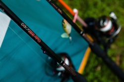 LANSETA UGLY STIK GX2, 2.74M, 4-20LB, 2BUC