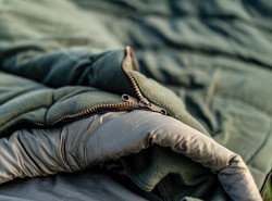 SAC DE DORMIT CARP SPIRIT MAGNUM STANDARD SLEEPING BAG 4 SEZOANE 220X95CM