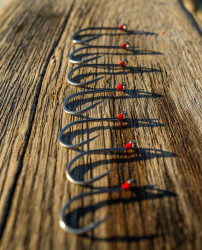CARLIG MUSTAD NOTORIOUS 8BUC/PL NR. 2