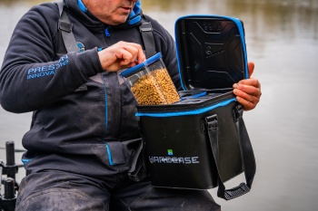 CUTIE RIGIDA MOMELI PRESTON HARDCASE BAIT SAFE 25X25X25CM - Img 4