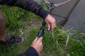 SUPORT MINCIOG AVID CARP LOK DOWN LANDING NET HOLDER - Img 10