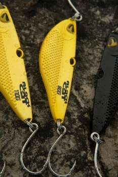 NALUCA SOMN BLACK CAT HEAVY VIBE V LURE 110G YELLOW - Img 4