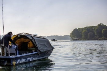 CORT PENTRU BARCA BLACK CAT BOAT CAVE II 335X220X105CM - Img 2