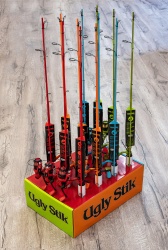 SET 12 LANSETE UGLY STIK POWER COLOUR PDQ 1.80M 5-25G + MULINETE POWER 20, 3 SETURI X 4 CULORI