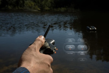 TELECOMANDA DEEPER SPARK BAIT BOAT WITH CASE - Img 3
