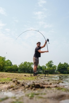LANSETA AVID CARP EXTREMITY ULTRA SERIES 3.90M 3.75LBS 2TR - Img 10
