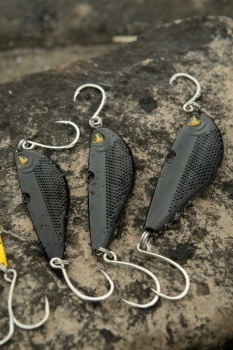 NALUCA SOMN BLACK CAT HEAVY VIBE V LURE 110G BLACK - Img 2