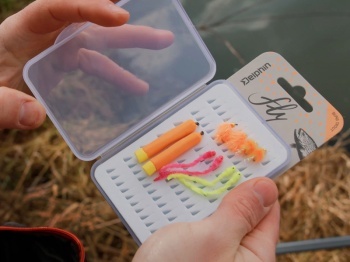 SET MUSTE ARTIFICIALE DELPHIN FLY / 10BUC BUNG TROUT - Img 6