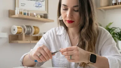 Greseala invizibila pe care o facem cand ne alegem bijuteriile: De ce "handmade" nu inseamna intotdeauna suflet?