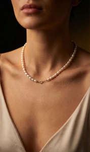 Alet - Colier Handmade cu Perle Naturale de Cultura si Cruce din Argint 925 Placat cu Aur si Zirconiu