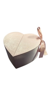 Half GLAM , Half Nails- LOVE Edition by Oranjollie / Dimensiune cutie L25cm X l28cm X Ad 13,5cm - Img 2