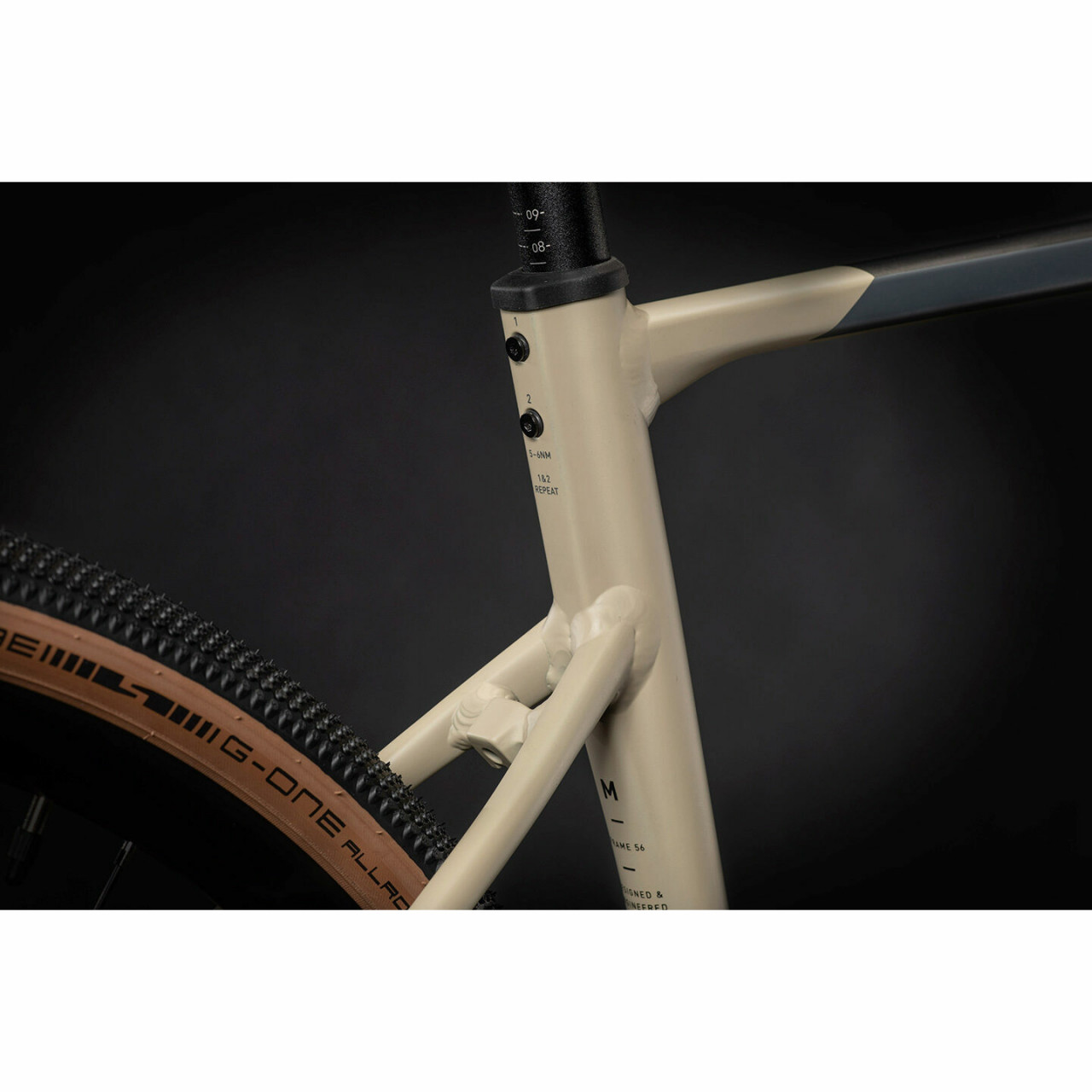 Bicicleta Cube Nuroad Pro Desert/Black 2021